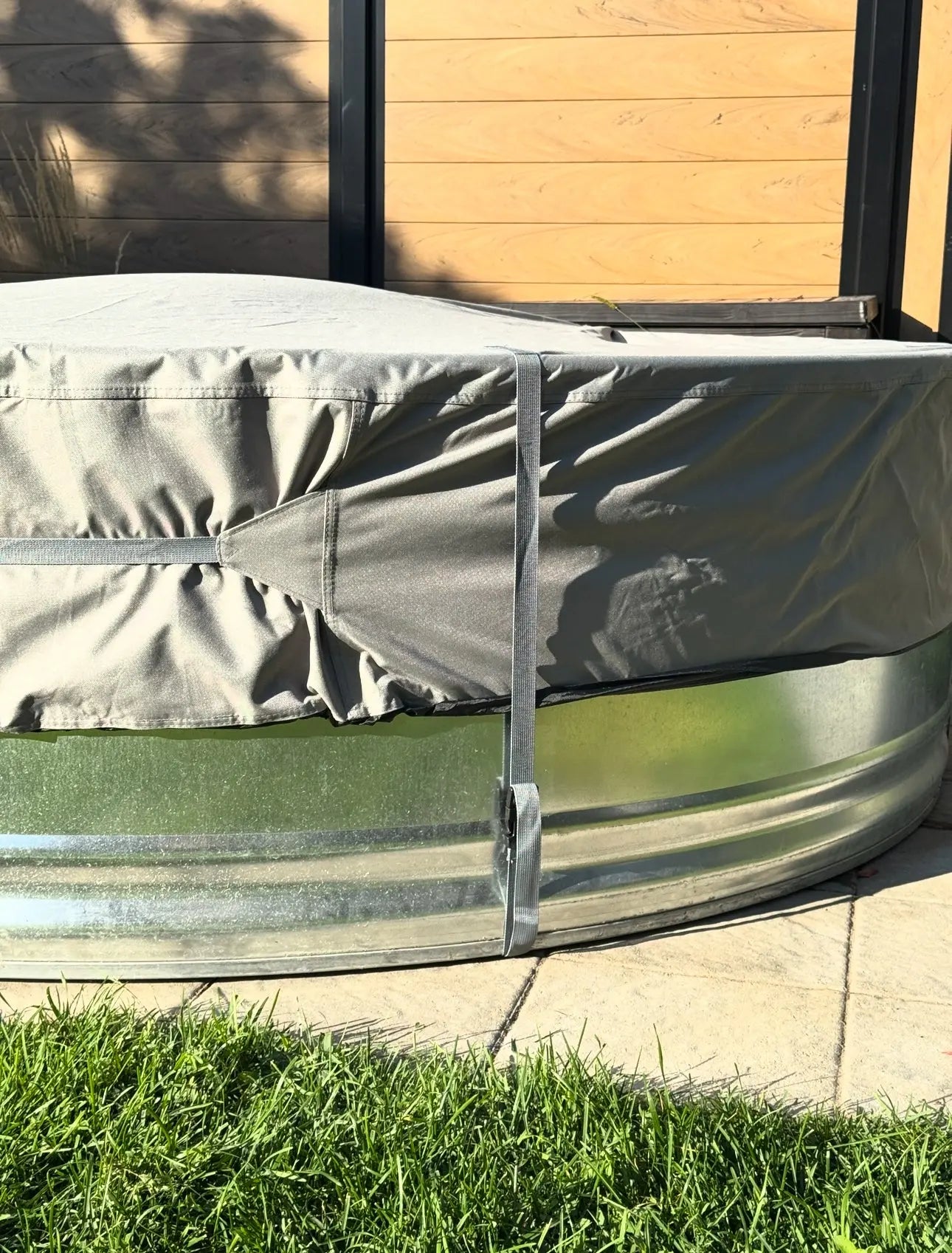 Housse de protection sur mesure pour stock tank pool – Protection durable et ajustée 8',7' et 6' - ILOTank