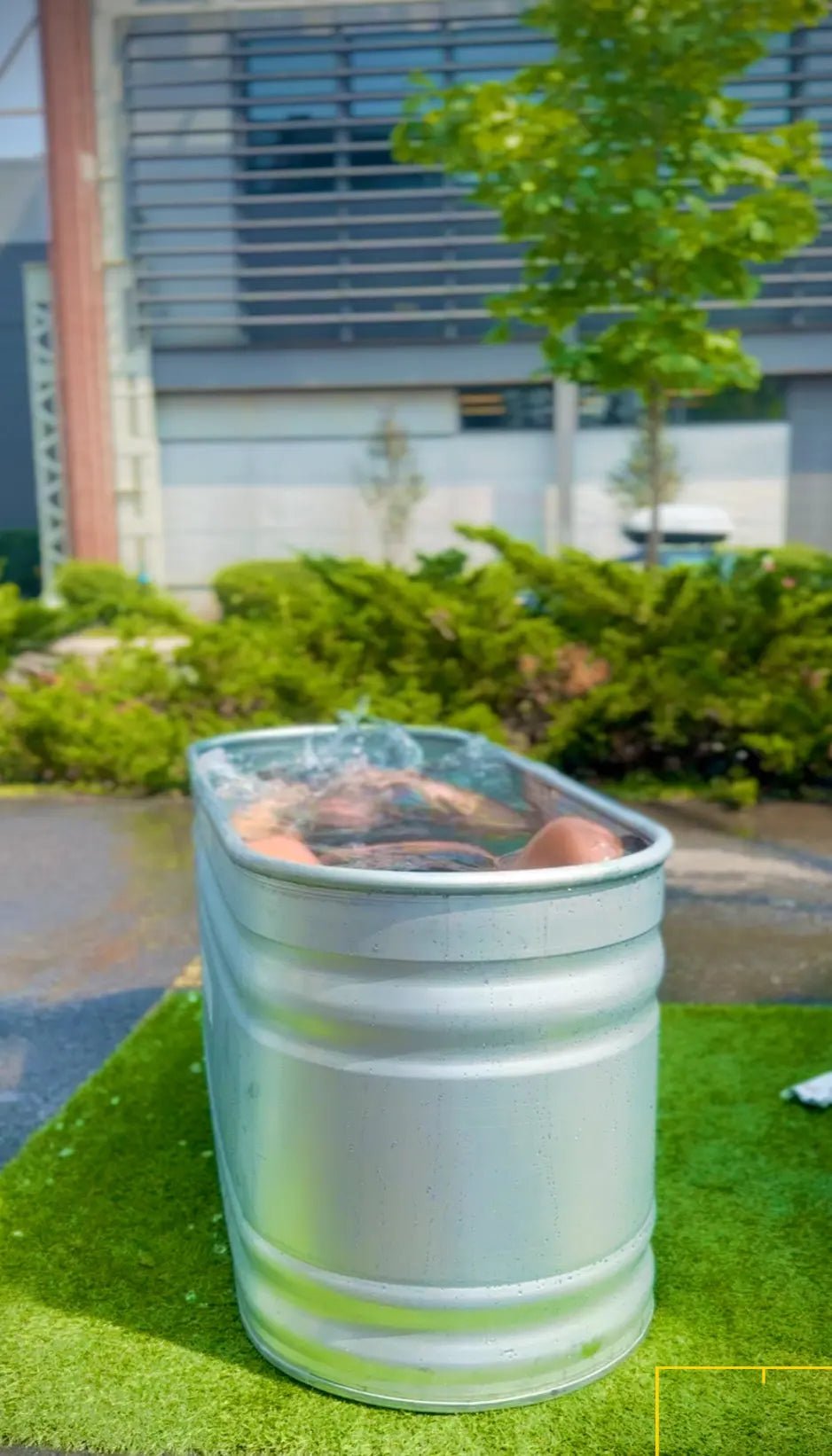 Location Bain de Glace 4' pour Événements | ILOTank Montréal - ILOTank