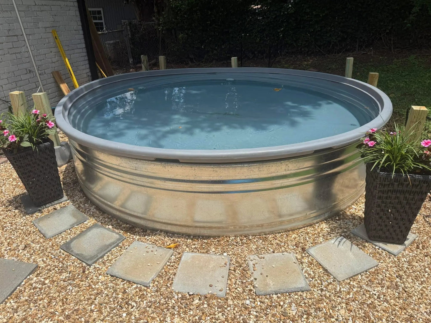 Piscine Stock Tank Pool 7' en Acier Galvanisé | ILOTank Québec - ILOTank
