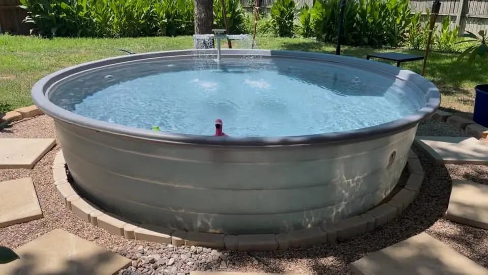Stock Tank Pool Polyéthylène Gris 8' | Grande Piscine Légère | ILOTank - ILOTank